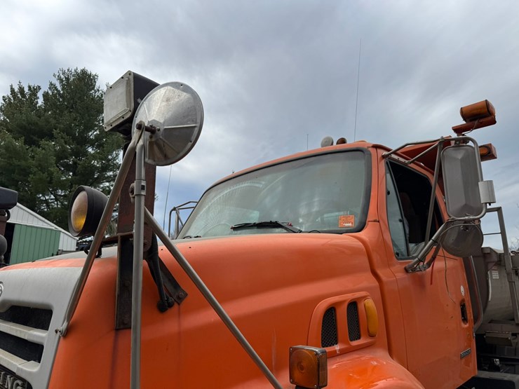 #2168-•-2001-sterling-4x2-snow-plow-truck-image-9