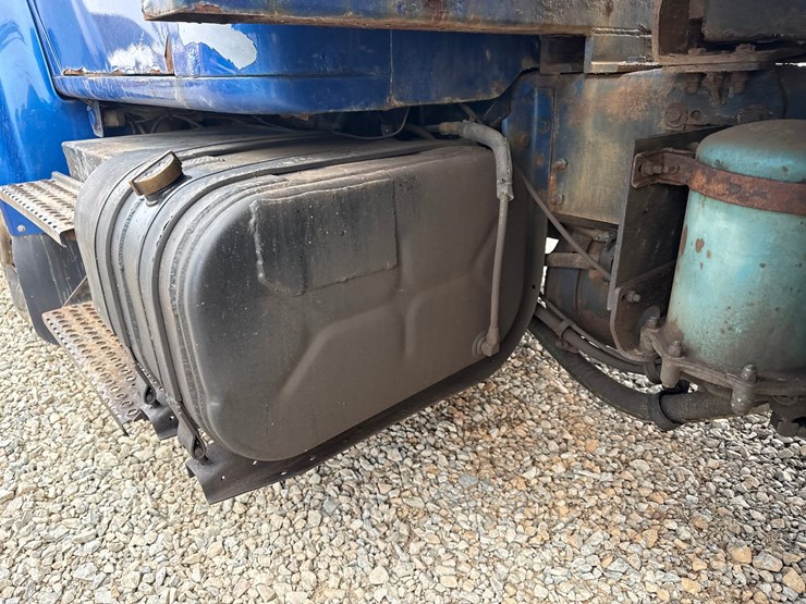 1999-international-4900-image-69