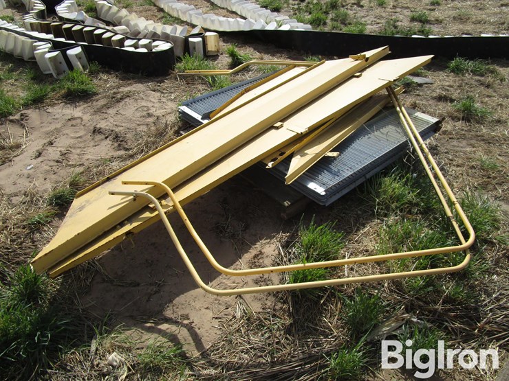 new-holland-tr96-image-7