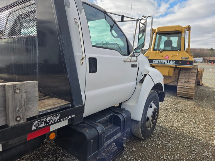 2000-ford-f650-image-15