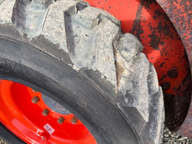 kubota-ssv65-image-41