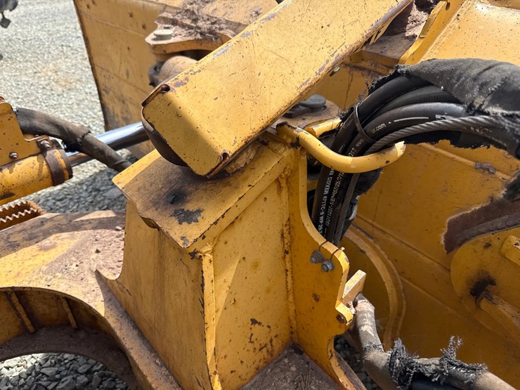 2002-deere-700h-lgp-image-14