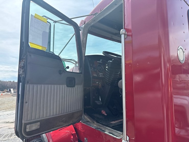 2005-kenworth-t800-image-58