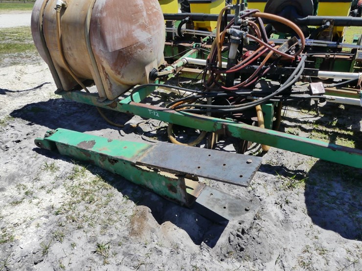 john-deere-7300-image-9