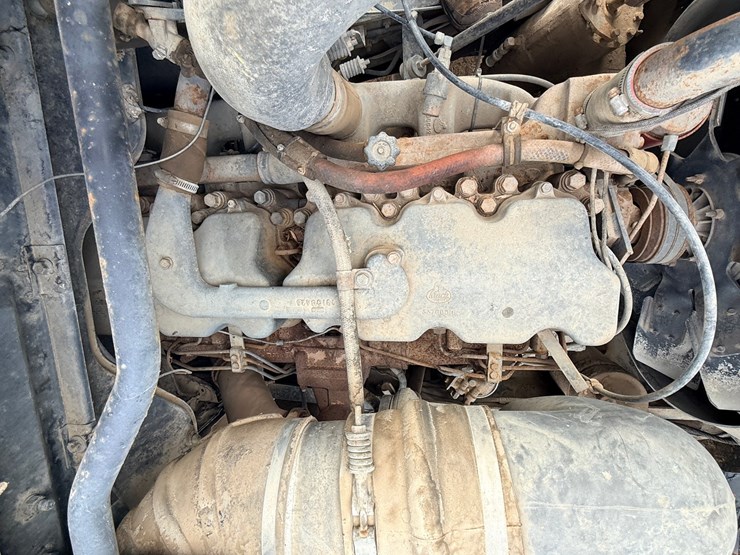 1988-mack-dm690s-image-50