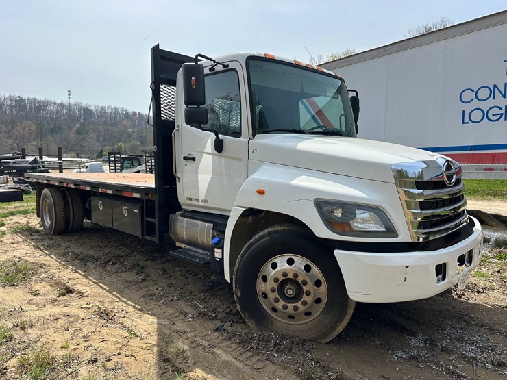 2020-hino-268-image-5