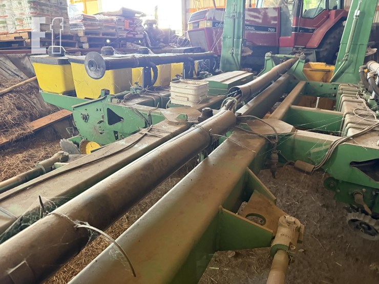 1993-john-deere-7200-image-15