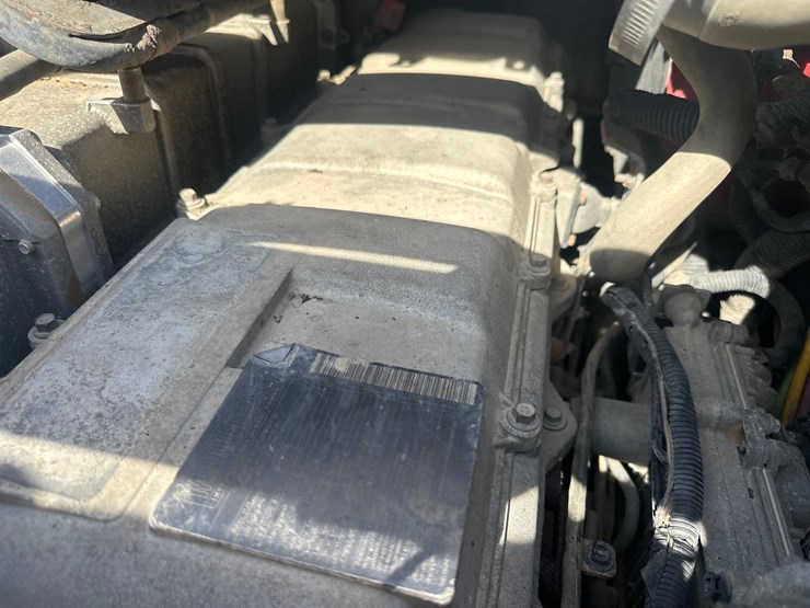 2012-international-7600-image-44