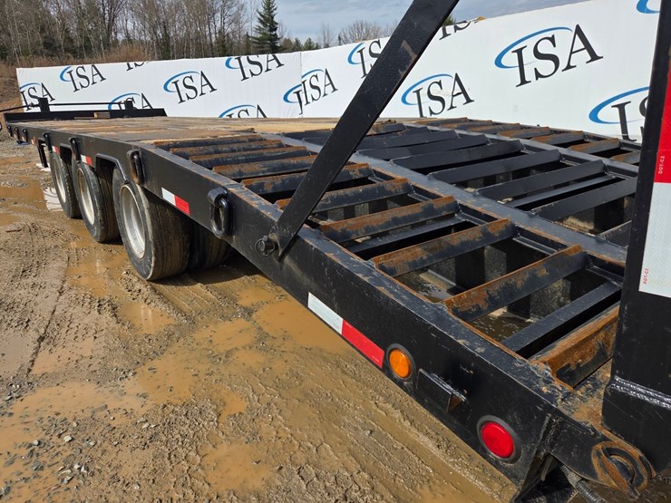 2013-massey-ferguson-8-image-16