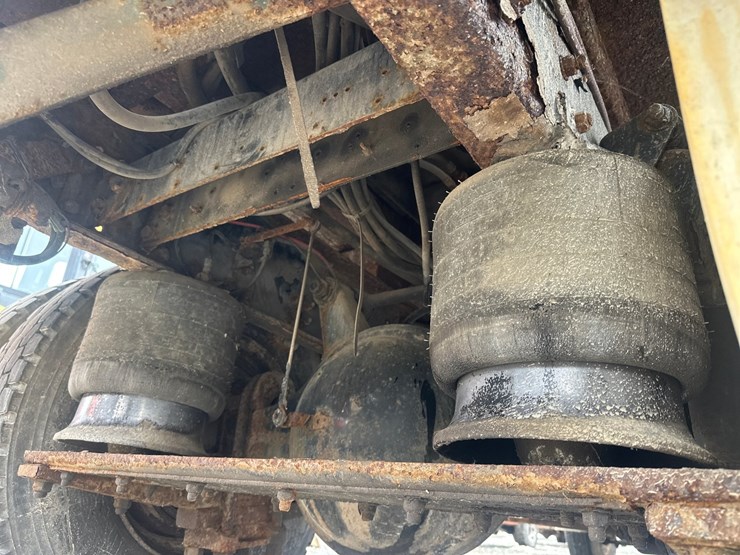 1998-massey-ferguson-8-image-69