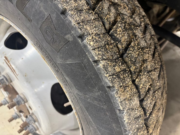 2022-ford-f550-sd-image-95