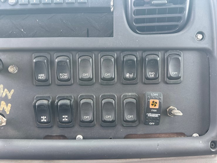 2009-caterpillar-c13-image-41