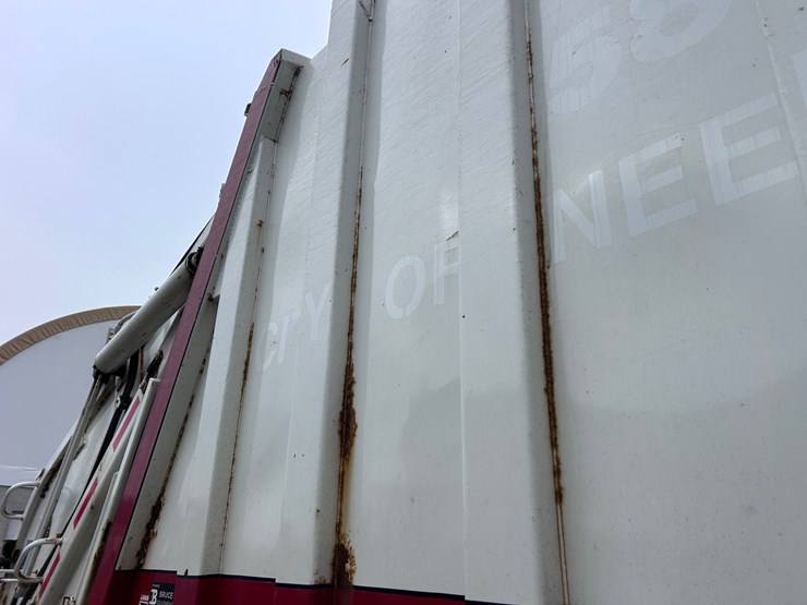 2003-international-7400-image-24