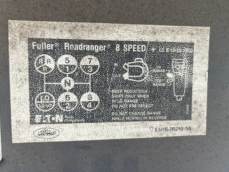 1990-ford-l9000-image-47