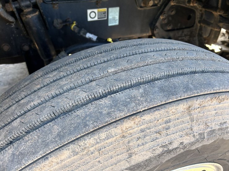 2020-kenworth-t880-image-80