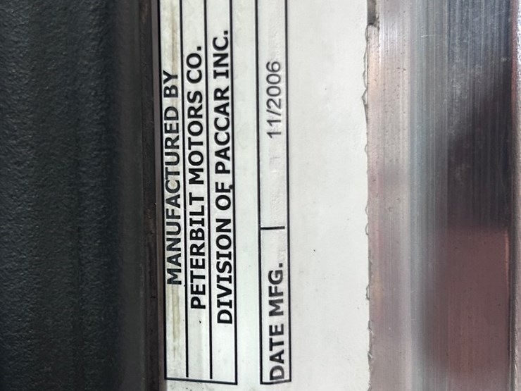 2007-peterbilt-379-image-158