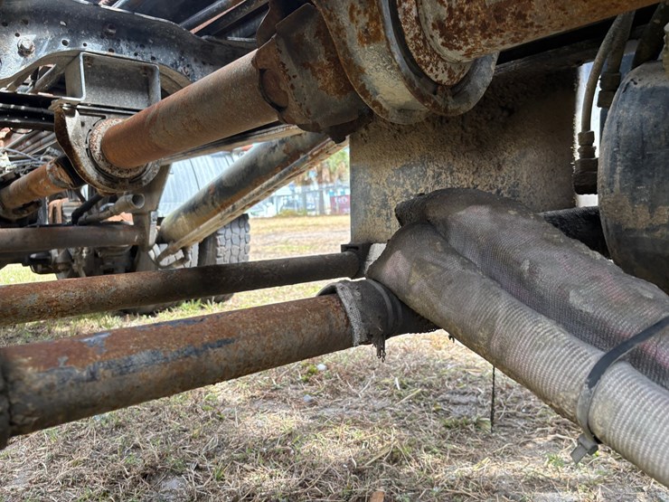 1999-mack-rd600-image-49