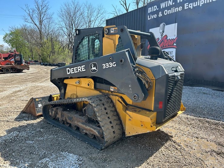 2018-deere-333g-image-2