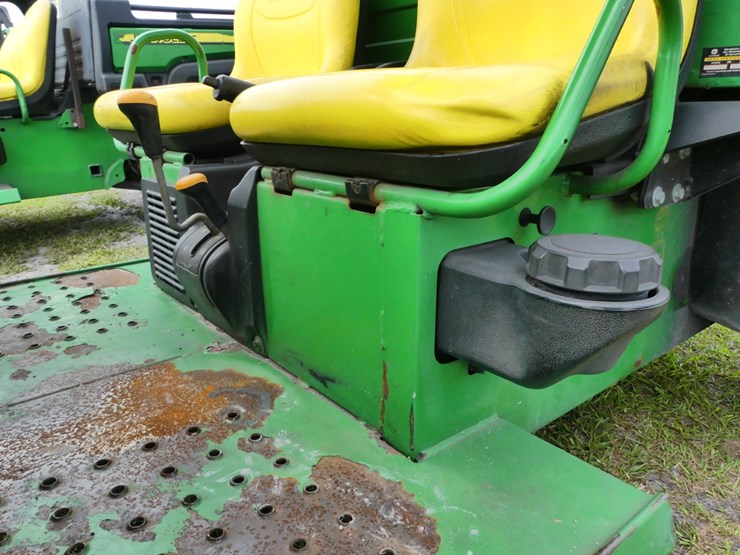 john-deere-gator-image-10