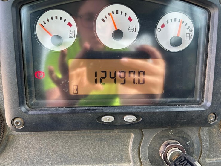 caterpillar-d5k-xl-image-23