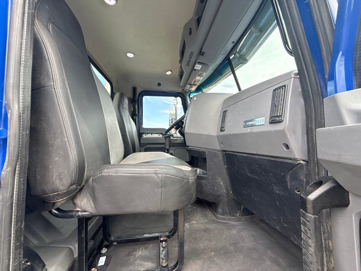 2019-massey-ferguson-8-image-48