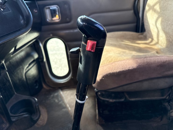 2004-peterbilt-378-image-51