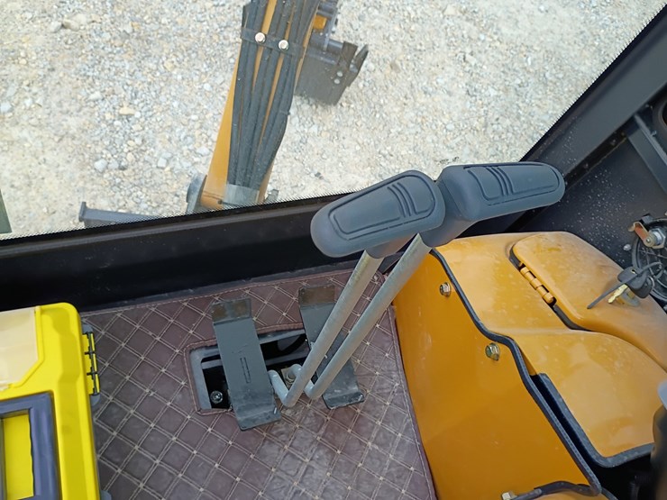 #24172-•-2025-agt-qk18rxs-c-mini-excavator-image-14