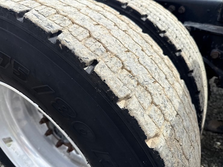 2019-kenworth-t680-image-82