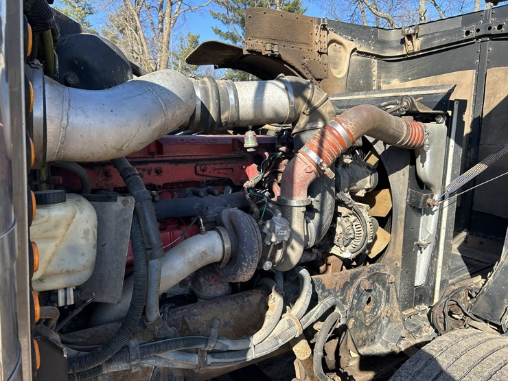 2005-peterbilt-379-image-44