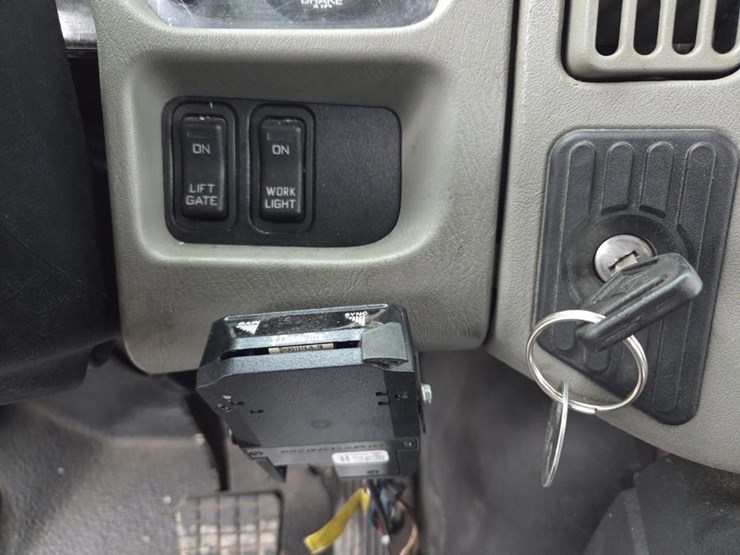 2013-international-durastar-4300-image-80