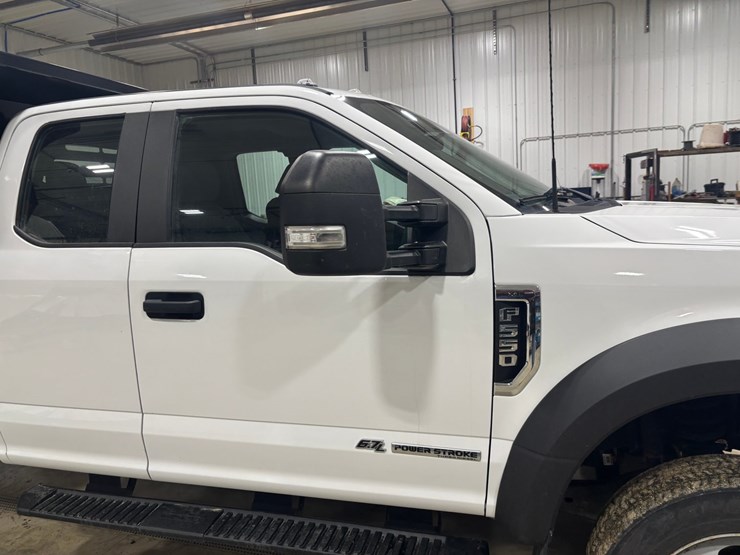 2022-ford-f550-sd-image-17