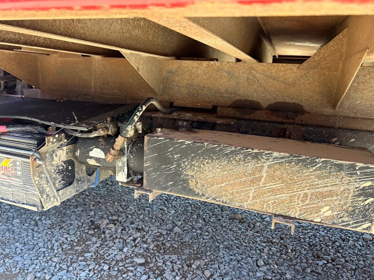 2005-isuzu-nqr-image-26