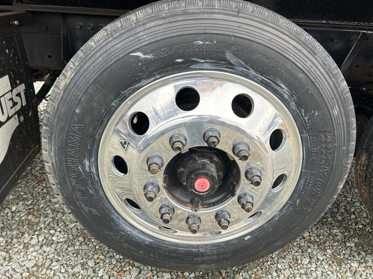 2005-peterbilt-357-image-106