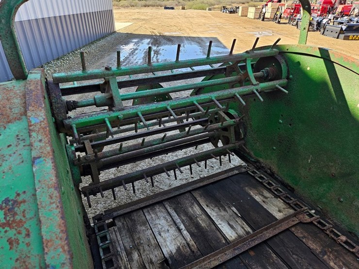 john-deere-7-image-16