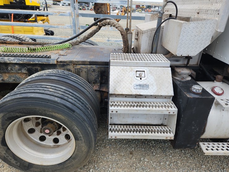 2006-kenworth-t800-image-14