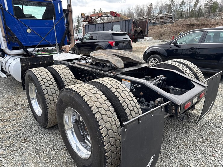 2019-massey-ferguson-8-image-27