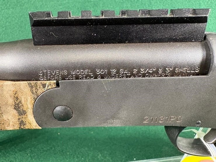 stevens-mdl-301-12-ga-shotgun-image-13
