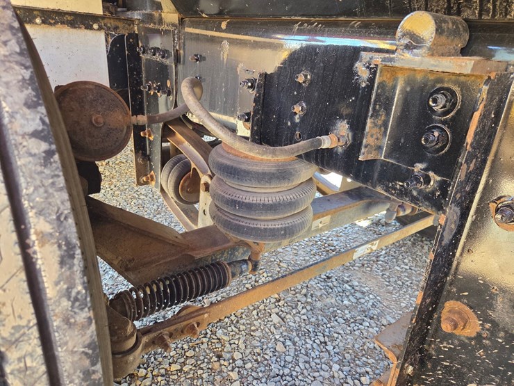 2019-international-hv613-image-33