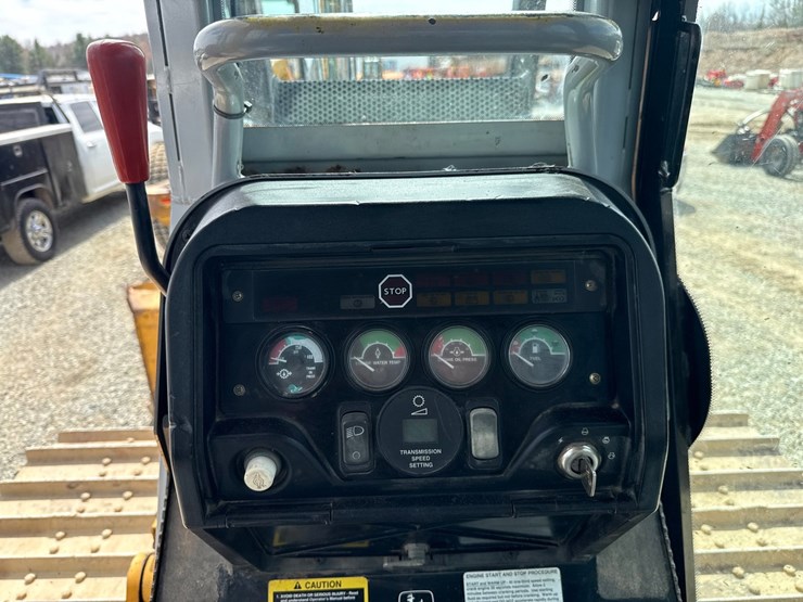 2002-deere-700h-lgp-image-52