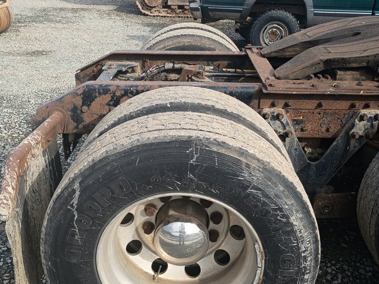 2002-kenworth-t600-image-76