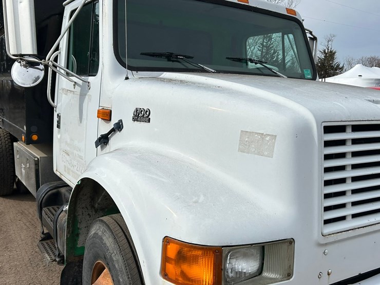 1996-international-4700-image-8