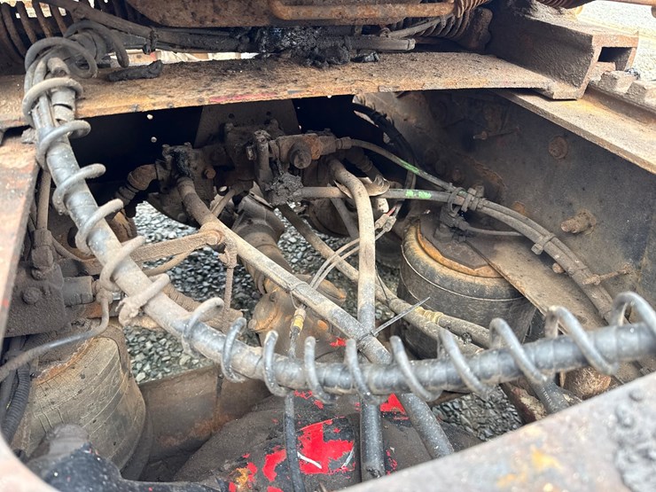 1998-massey-ferguson-8-image-38