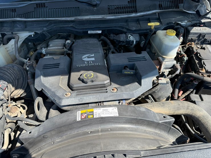 #1061-•-2016-ram-5500-heavy-duty-service-truck-image-29