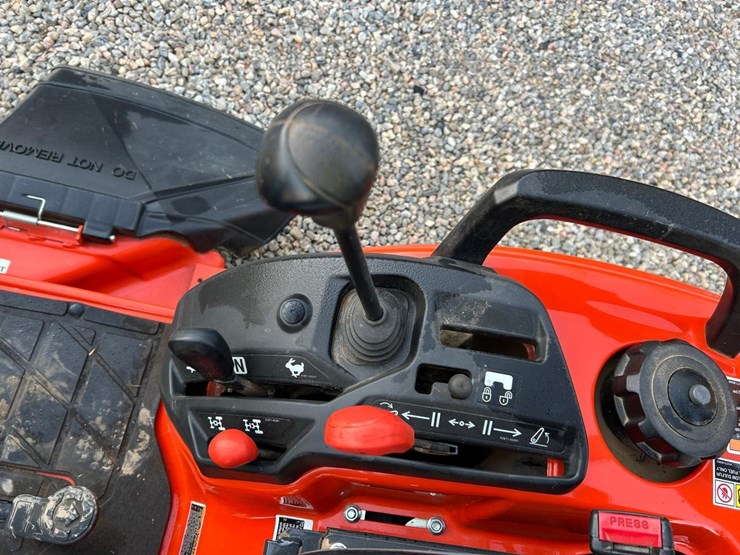 2021-kubota-bx2380-image-26