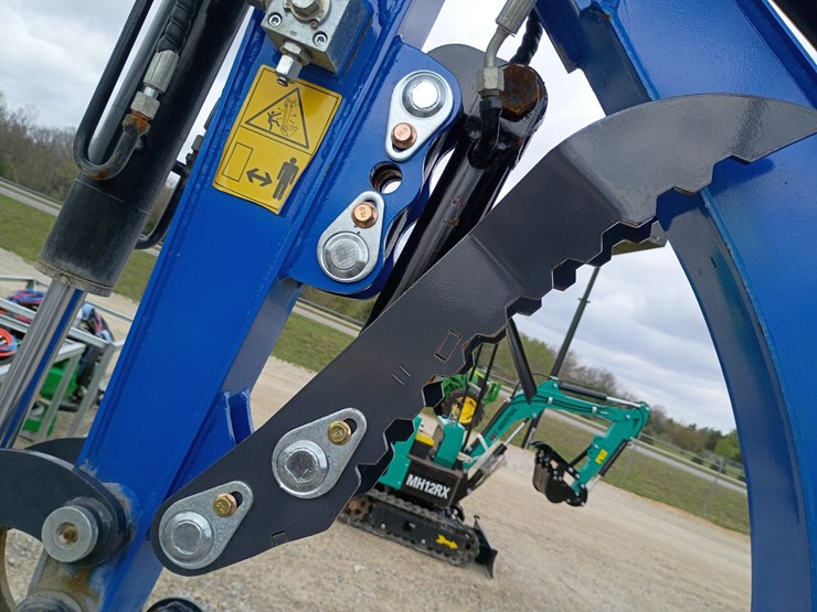 #24168-•-2025-diesel-agt-xz20k-c-mini-excavator-image-21