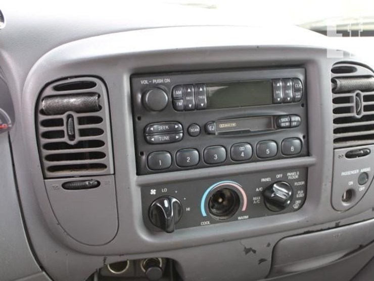 1999-ford-f150-image-10