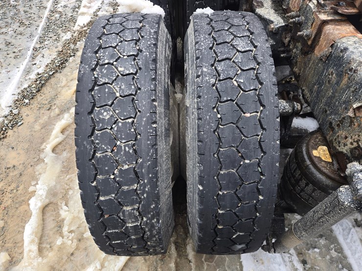 peterbilt-579-image-106