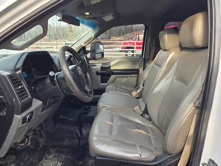 2018-ford-f550-xl-image-63