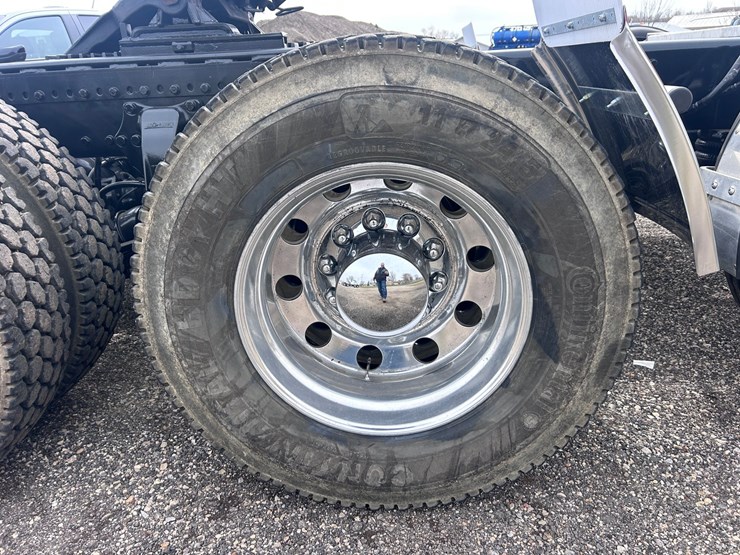 #1009-•-2012-western-star-conventional-4-sleeper-cab-truck-tractor-image-92