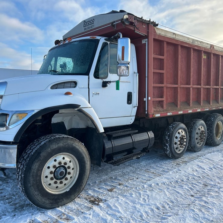 2005 INTERNATIONAL 7600
